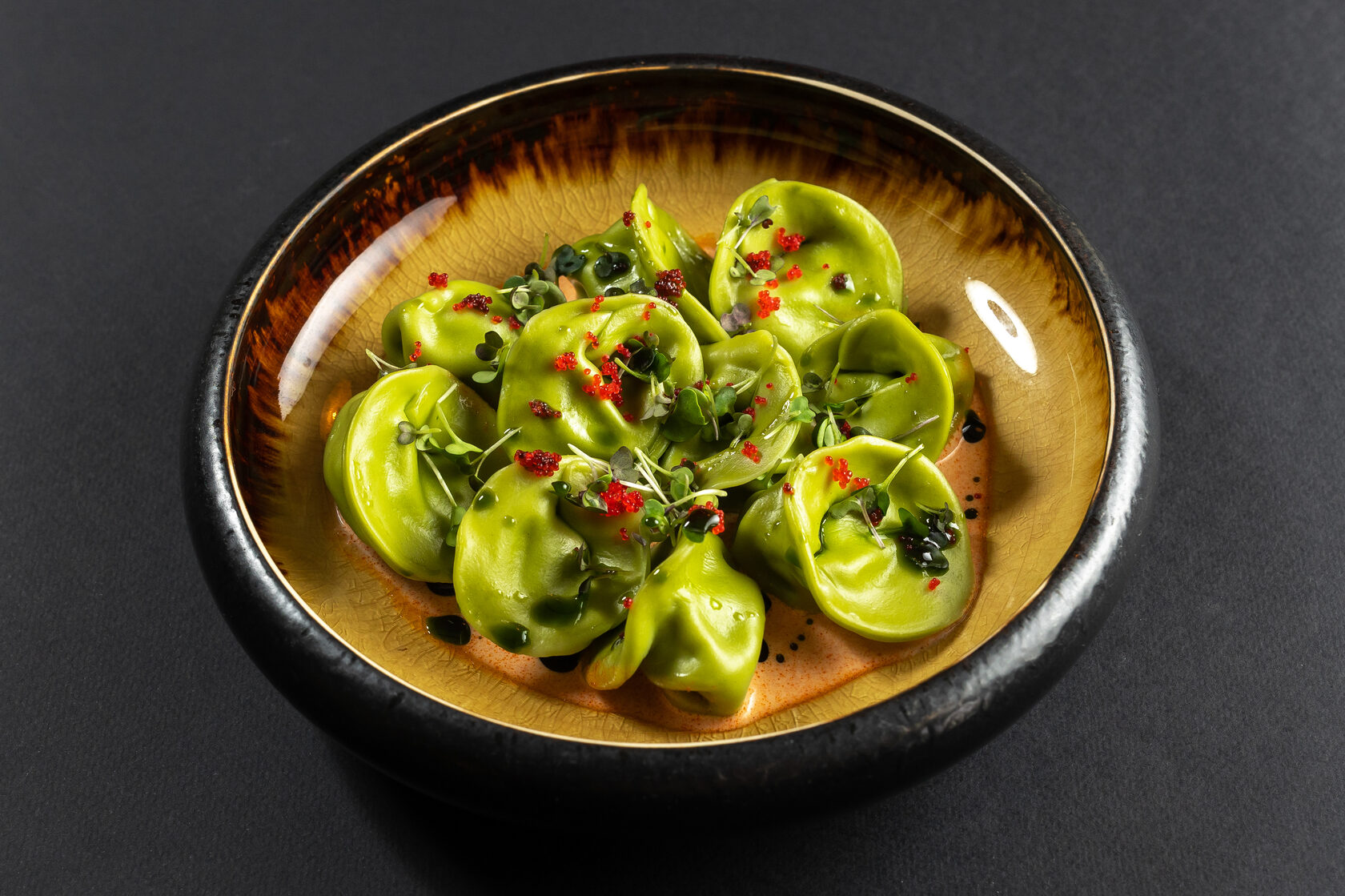 Пельмени из тунца в соусе том ям